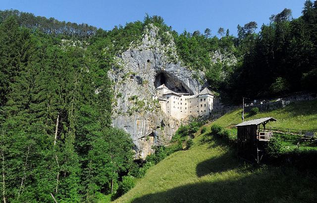 (26) Predjama Castle.jpg